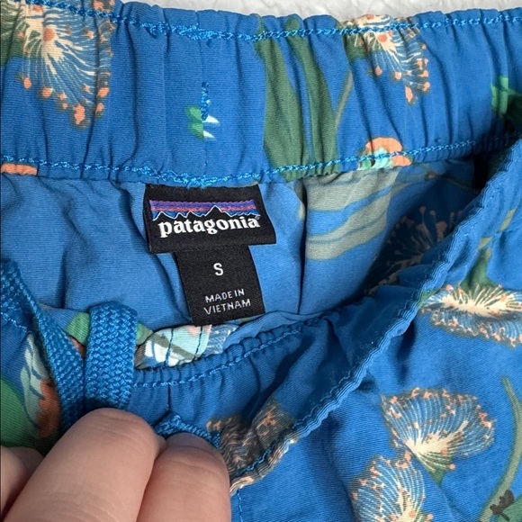 Patagonia Women's Barely Baggies Shorts Parrot Port Blue Size Small - Picture 3 of 6